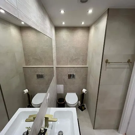 White Stone Premium-walbrzych Ksiaz Parter,6 Osob,parking 아파트