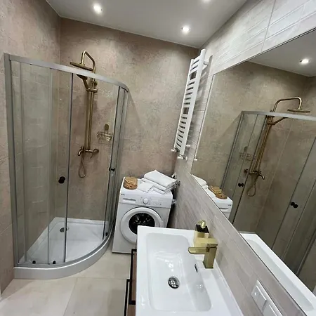 아파트 White Stone Premium-walbrzych Ksiaz Parter,6 Osob,parking *
