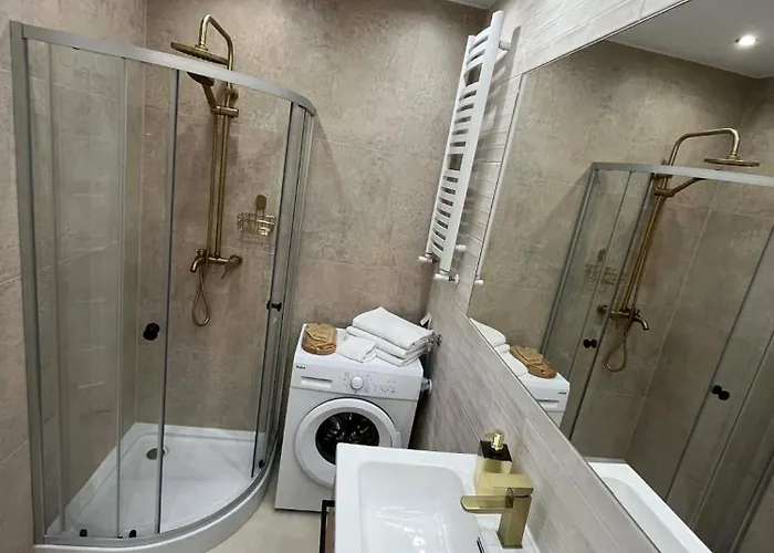 Apartment White Stone Premium-walbrzych Ksiaz Parter,6 Osob,parking *