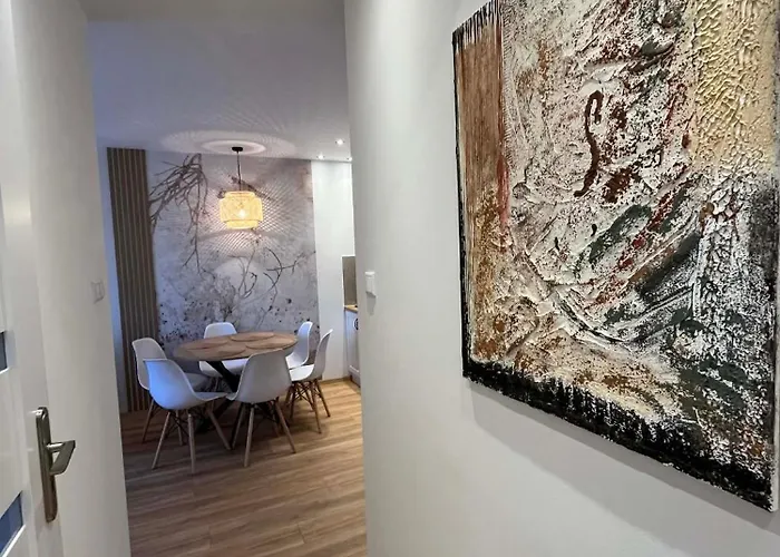 White Stone Premium-walbrzych Ksiaz Parter,6 Osob,parking Apartment *